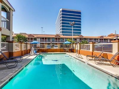 Quality Inn & Suites Dallas-Cityplace エクステリア 写真